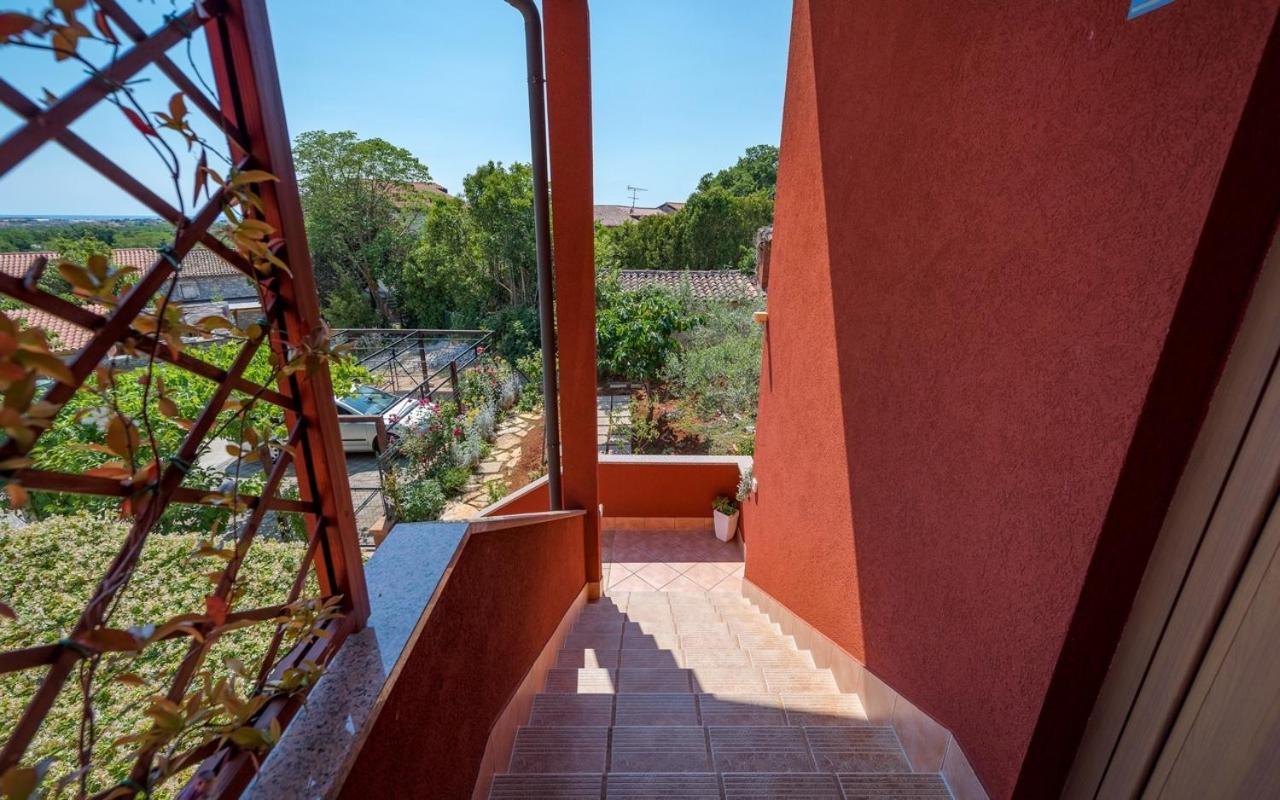 Iva House With Apartment Umag Bagian luar foto